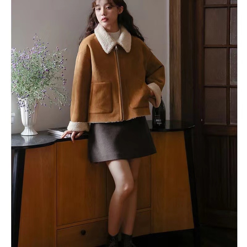 เสื้อโค้ทหนังชามัวร์